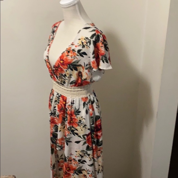 Flowers anyone - Picture 3 of 6